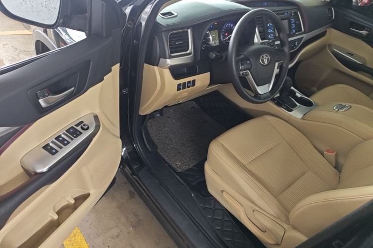 Used Toyota Highlander 2015 2.0T Four-Wheel Drive Elite Edition 7-Seater Driver Seat