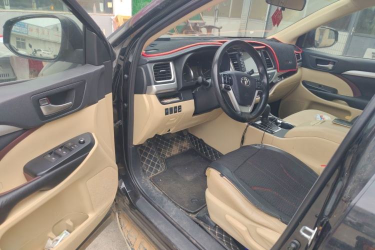 Used Toyota Highlander 2015 2.0T Two-Wheel Drive Elite Edition 5 Seats Driver Seat
