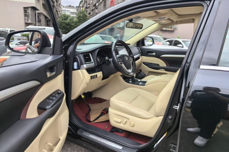 Used Toyota Highlander 2015 2.0T Four-Wheel Drive Luxury Edition 7-Seater Driver Seat