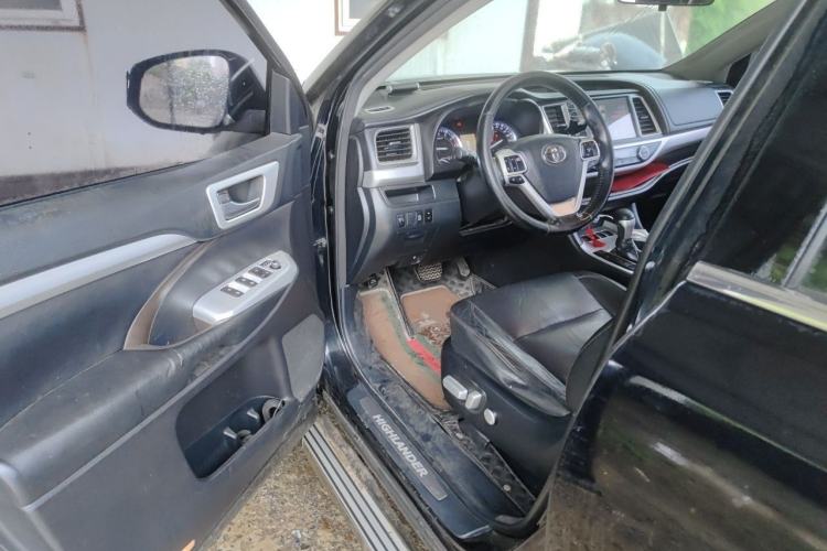 Used Toyota Highlander 2015 2.0T Four-Wheel Drive Luxury Edition 7-Seater Driver Seat