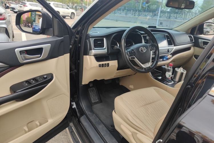 Used Toyota Highlander 2015 2.0T Four-Wheel Drive Elite Edition 7-Seater Driver Seat
