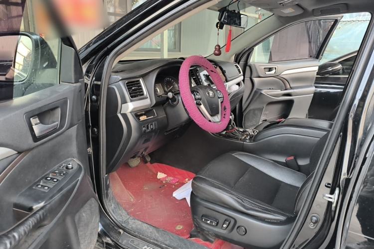 Used Toyota Highlander 2015 2.0T Four-Wheel Drive Luxury Edition 7-Seater Driver Seat