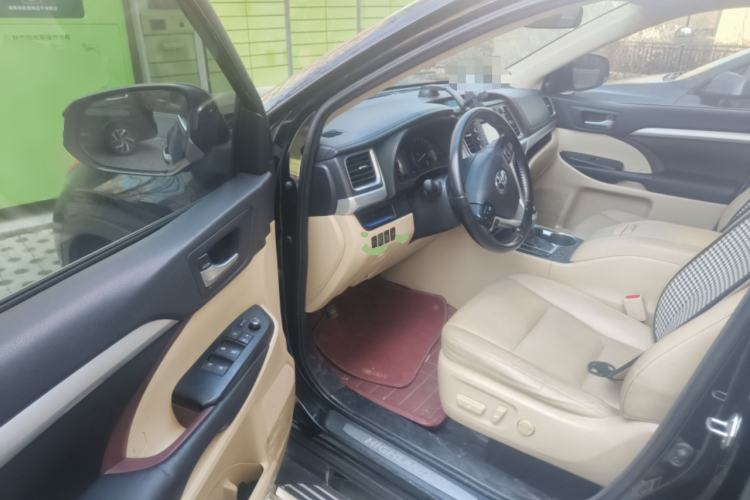 Used Toyota Highlander 2015 2.0T Four-Wheel Drive Luxury Edition 7-Seater Driver Seat