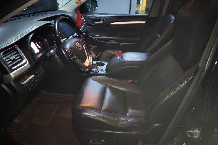Used Toyota Highlander 2015 2.0T Four-Wheel Drive Luxury Edition 7-Seater Driver Seat