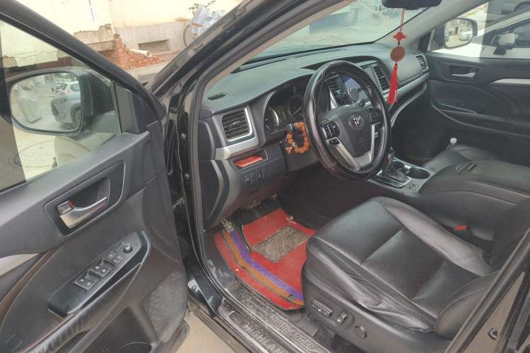 Used Toyota Highlander 2015 2.0T Four-Wheel Drive Luxury Edition 7-Seater Driver Seat