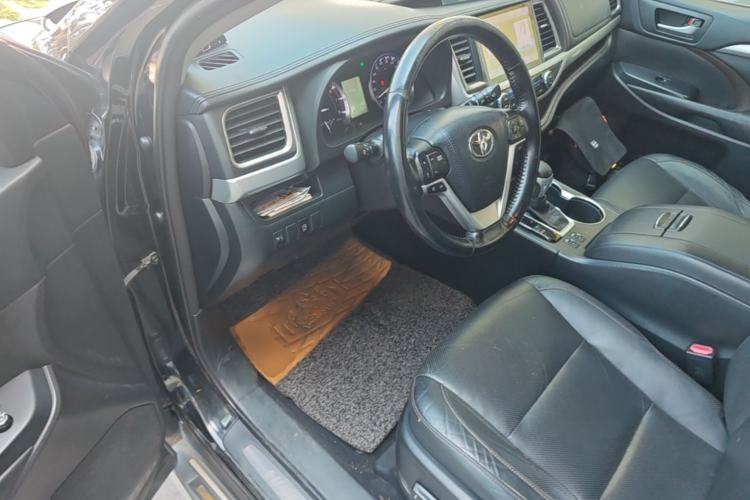 Used Toyota Highlander 2015 2.0T Four-Wheel Drive Luxury Edition 7-Seater Driver Seat