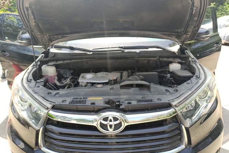 Used Toyota Highlander 2015 2.0T Four-Wheel Drive Luxury Edition 7-Seater Engine Bay