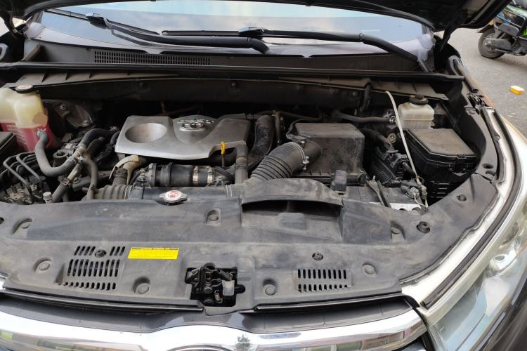Used Toyota Highlander 2015 2.0T Four-Wheel Drive Luxury Edition 7-Seater Engine Bay