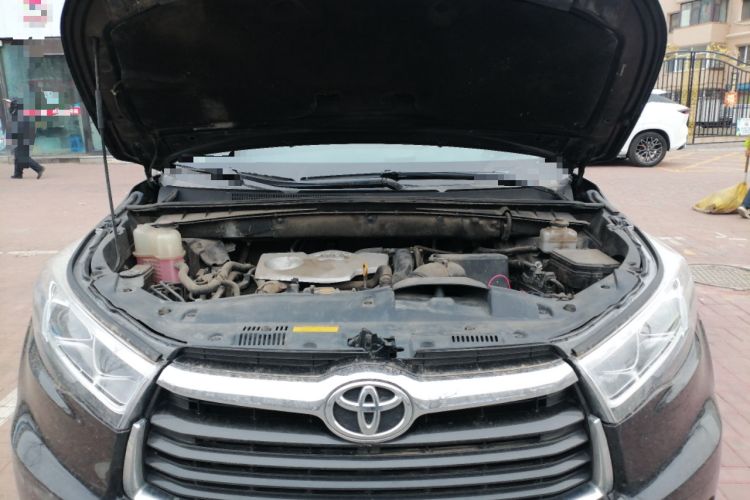 Used Toyota Highlander 2015 2.0T Two-Wheel Drive Luxury Edition 7 Seats Engine Bay
