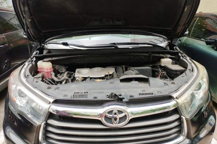 Used Toyota Highlander 2015 2.0T Four-Wheel Drive Elite Edition 7-Seater Engine Bay