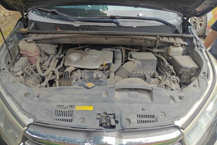 Used Toyota Highlander 2015 2.0T Four-Wheel Drive Elite Edition 7-Seater Engine Bay