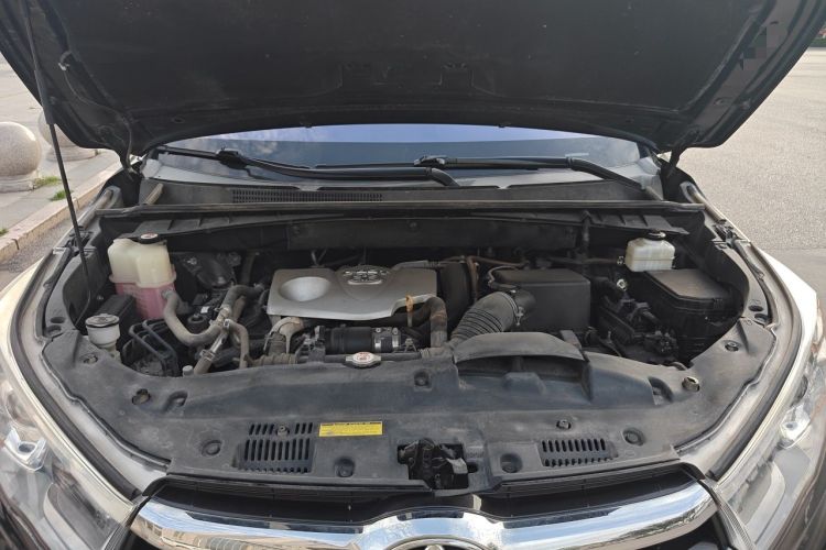 Used Toyota Highlander 2015 2.0T Four-Wheel Drive Luxury Edition 7-Seater Engine Bay