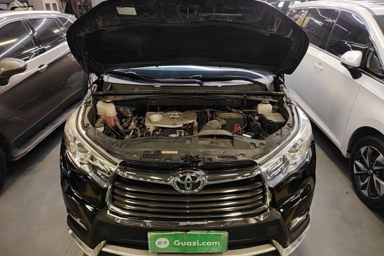 Used Toyota Highlander 2015 2.0T Two-Wheel Drive Elite Edition 5 Seats Engine Bay