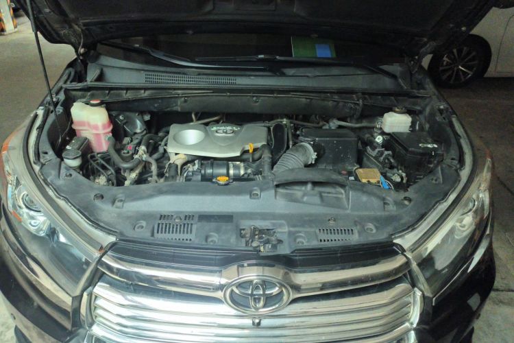 Used Toyota Highlander 2015 2.0T Four-Wheel Drive Elite Edition 7-Seater Engine Bay