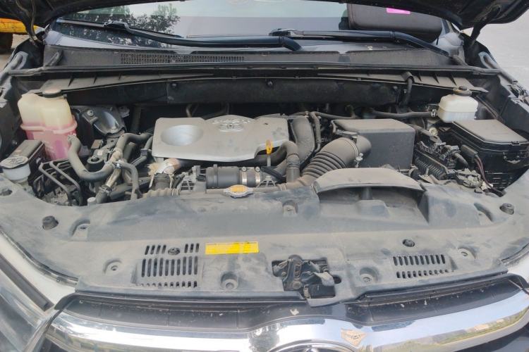Used Toyota Highlander 2015 2.0T Four-Wheel Drive Luxury Edition 7-Seater Engine Bay