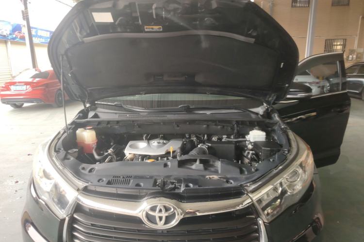 Used Toyota Highlander 2015 2.0T Two-Wheel Drive Luxury Edition 7 Seats Engine Bay