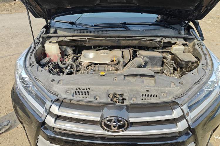 Used Toyota Highlander 2015 2.0T Four-Wheel Drive Elite Edition 7-Seater Engine Bay
