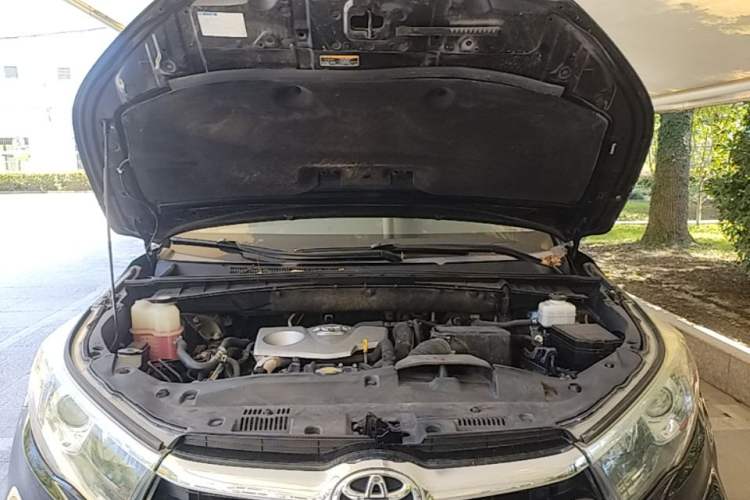 Used Toyota Highlander 2015 2.0T Four-Wheel Drive Luxury Edition 7-Seater Engine Bay