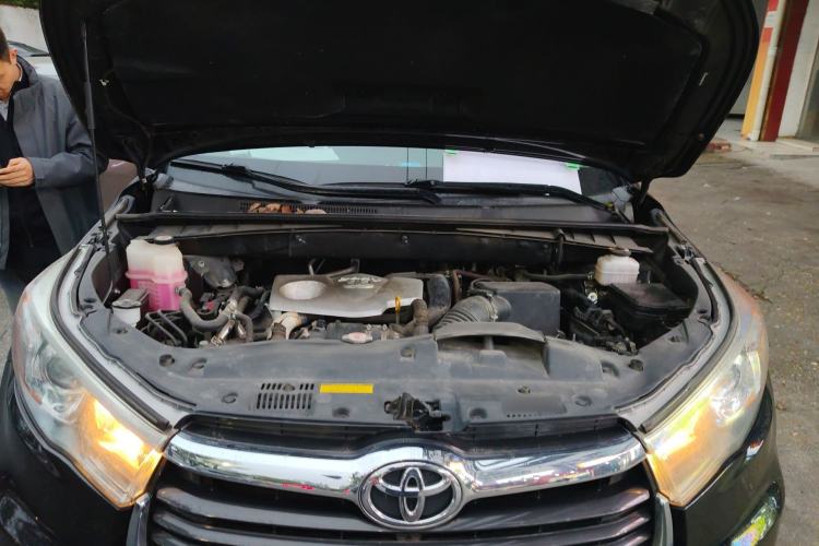 Used Toyota Highlander 2015 2.0T Two-Wheel Drive Elite Edition 5 Seats Engine Bay