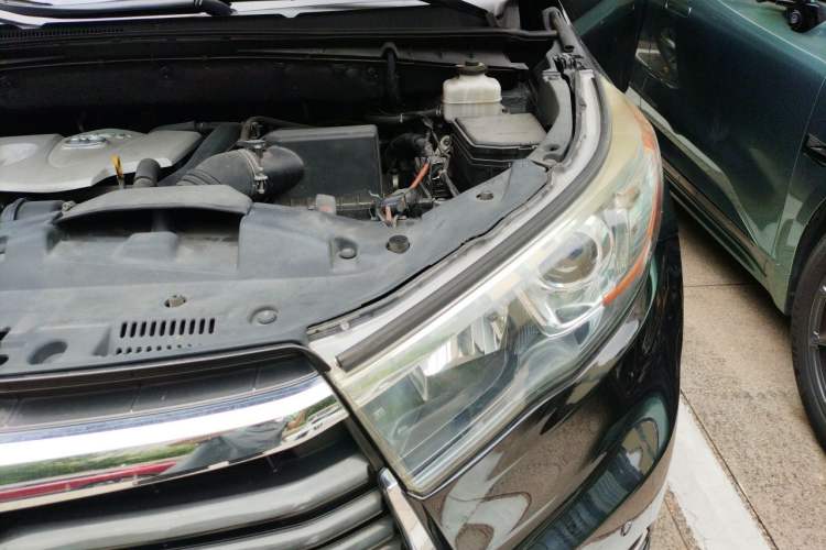 Used Toyota Highlander 2015 2.0T Four-Wheel Drive Elite Edition 7-Seater Engine Bay Left