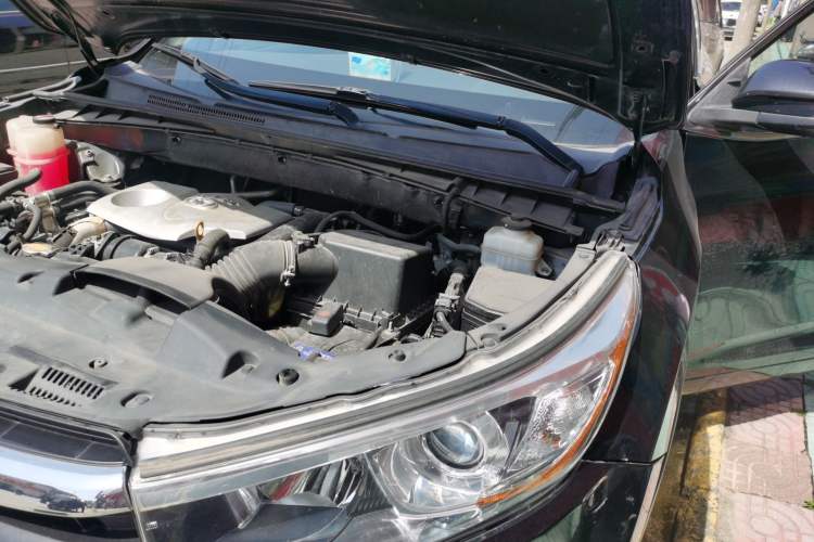 Used Toyota Highlander 2015 2.0T Four-Wheel Drive Luxury Edition 7-Seater Engine Bay Left