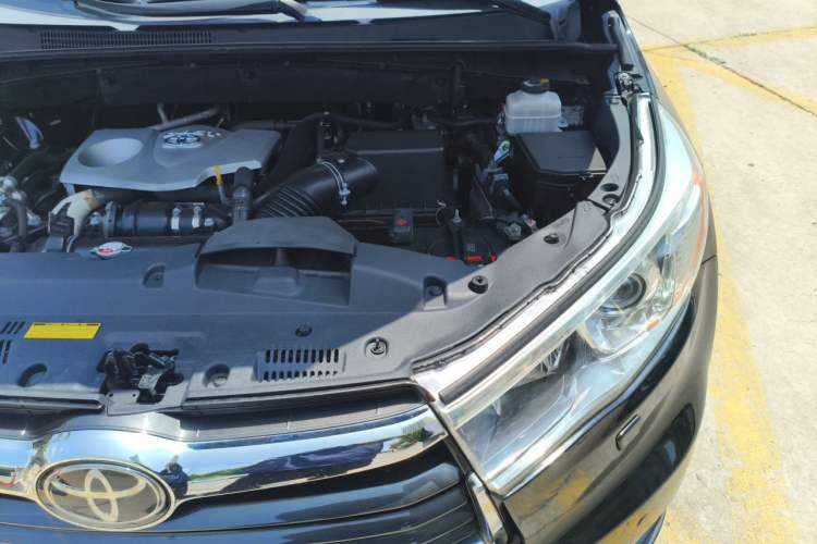 Used Toyota Highlander 2015 2.0T Four-Wheel Drive Ultimate Edition 7-Seater Engine Bay Left