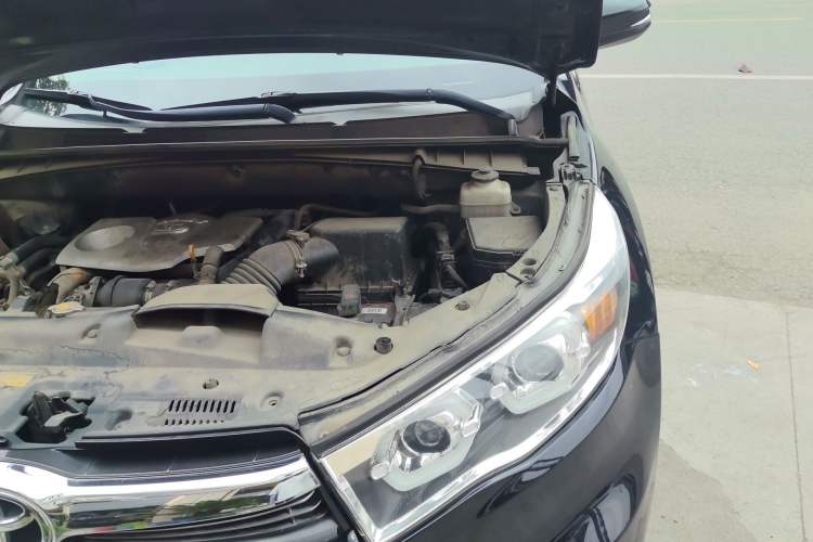 Used Toyota Highlander 2015 2.0T Four-Wheel Drive Luxury Edition 7-Seater Engine Bay Left