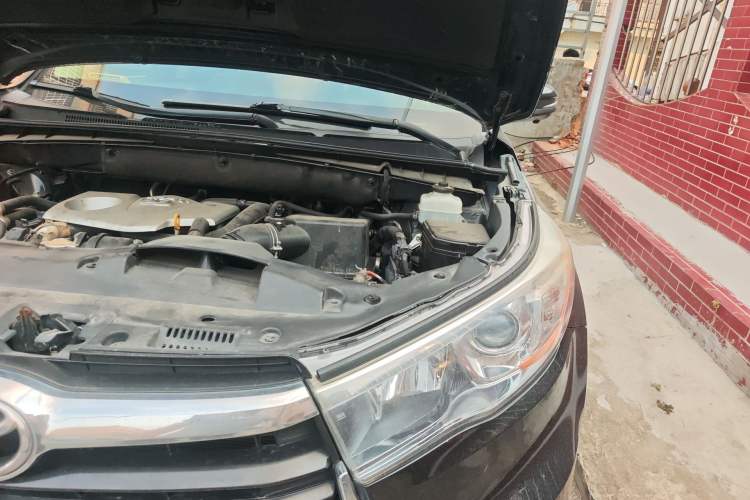 Used Toyota Highlander 2015 2.0T Four-Wheel Drive Luxury Edition 7-Seater Engine Bay Left