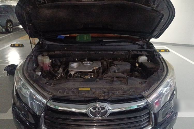 Used Toyota Highlander 2015 2.0T Four-Wheel Drive Luxury Navigation Version with 7 Seats Engine Bay