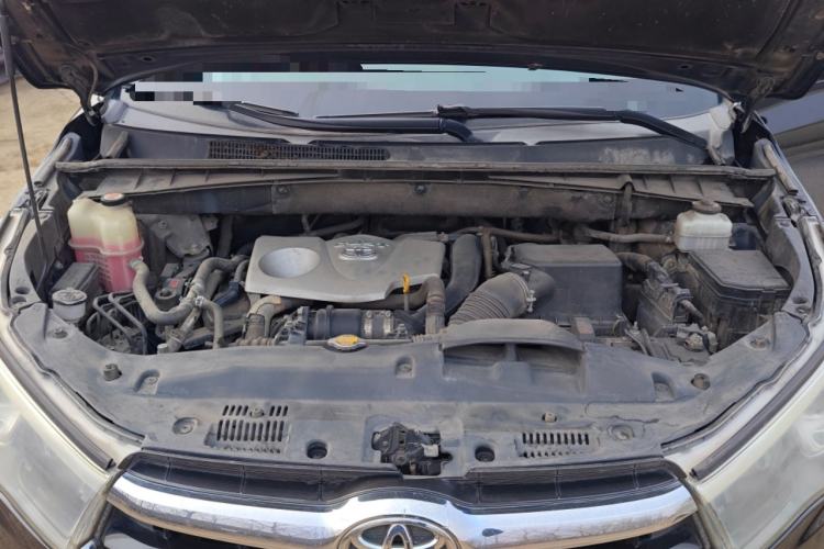 Used Toyota Highlander 2015 2.0T Two-Wheel Drive Elite Edition 7 Seats Engine Bay