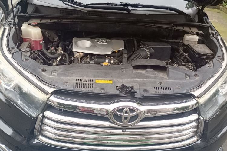 Used Toyota Highlander 2015 2.0T Two-Wheel Drive Elite Edition 7 Seats Engine Bay