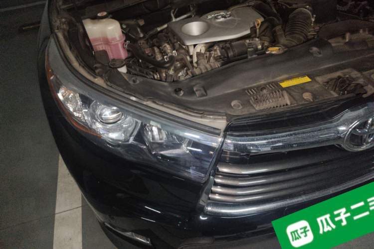 Used Toyota Highlander 2015 2.0T Four-Wheel Drive Luxury Edition 7-Seater Engine Bay Right