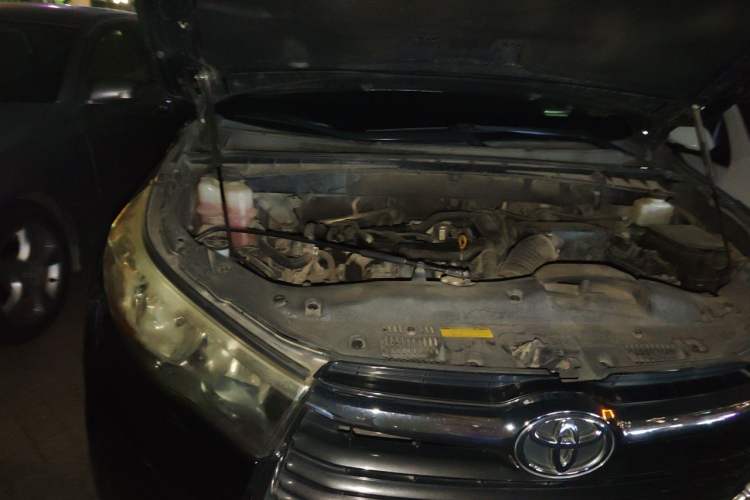Used Toyota Highlander 2015 2.0T Four-Wheel Drive Luxury Edition 7-Seater Engine Bay Right