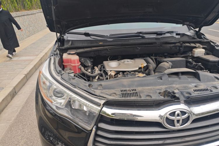 Used Toyota Highlander 2015 2.0T Four-Wheel Drive Luxury Edition 7-Seater Engine Bay Right