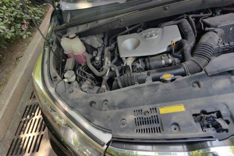 Used Toyota Highlander 2015 2.0T Four-Wheel Drive Ultimate Edition 7-Seater Engine Bay Right