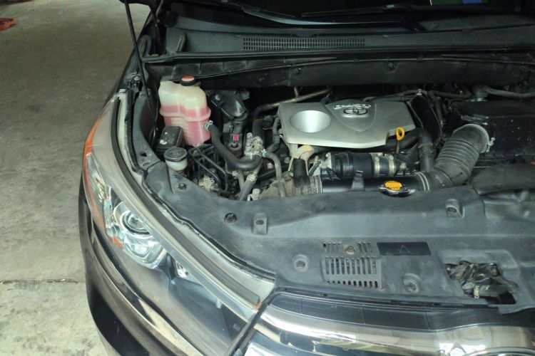 Used Toyota Highlander 2015 2.0T Four-Wheel Drive Elite Edition 7-Seater Engine Bay Right