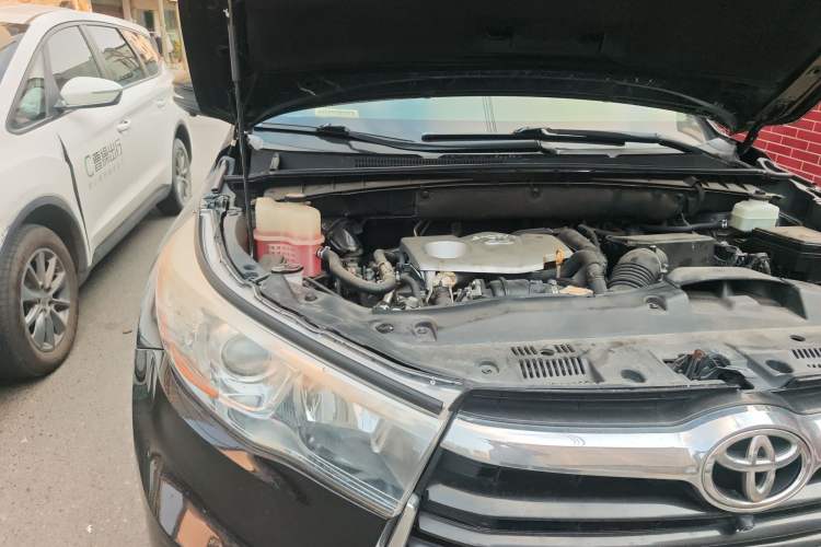 Used Toyota Highlander 2015 2.0T Four-Wheel Drive Luxury Edition 7-Seater Engine Bay Right