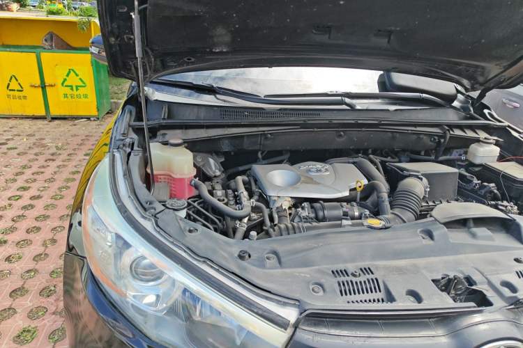 Used Toyota Highlander 2015 2.0T Four-Wheel Drive Luxury Edition 7-Seater Engine Bay Right