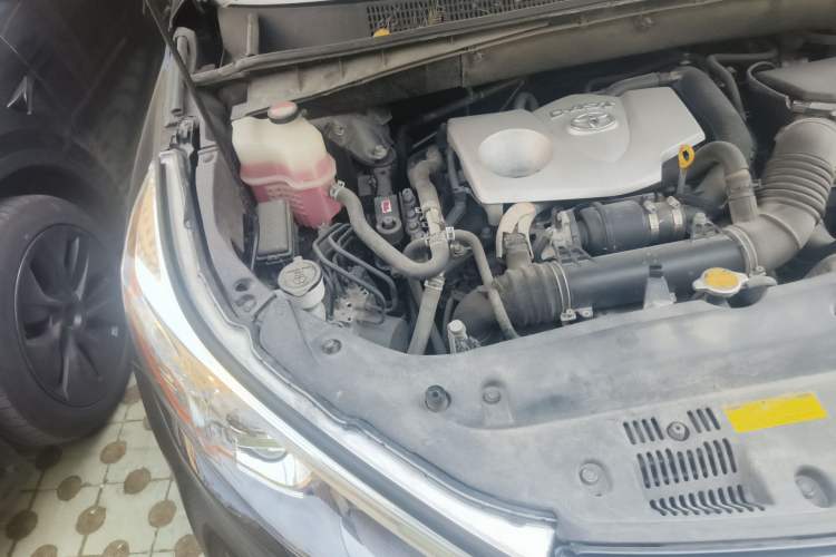 Used Toyota Highlander 2015 2.0T Four-Wheel Drive Luxury Edition 7-Seater Engine Bay Right