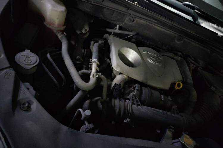 Used Toyota Highlander 2015 2.0T Four-Wheel Drive Luxury Edition 7-Seater Engine Bay Right