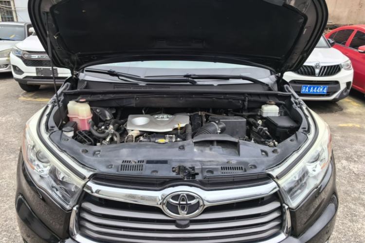 Used Toyota Highlander 2015 2.0T Four-Wheel Drive Luxury Edition 7-Seater Engine Bay