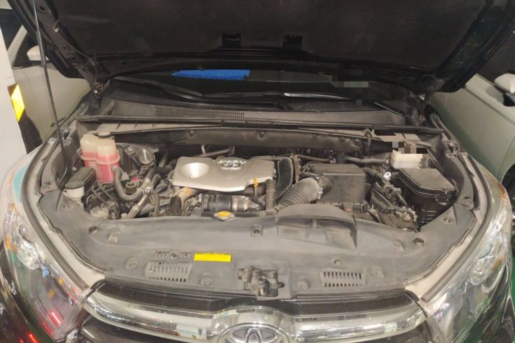Used Toyota Highlander 2015 2.0T Four-Wheel Drive Elite Edition 7-Seater Engine Bay
