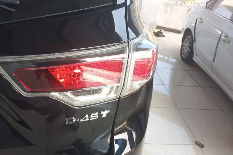 Used Toyota Highlander 2015 2.0T Four-Wheel Drive Luxury Edition 7-Seater Exterior 1