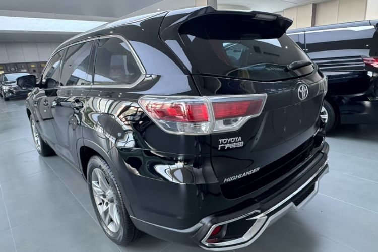Used Toyota Highlander 2015 2.0T Four-Wheel Drive Luxury Edition 7-Seater Exterior 2