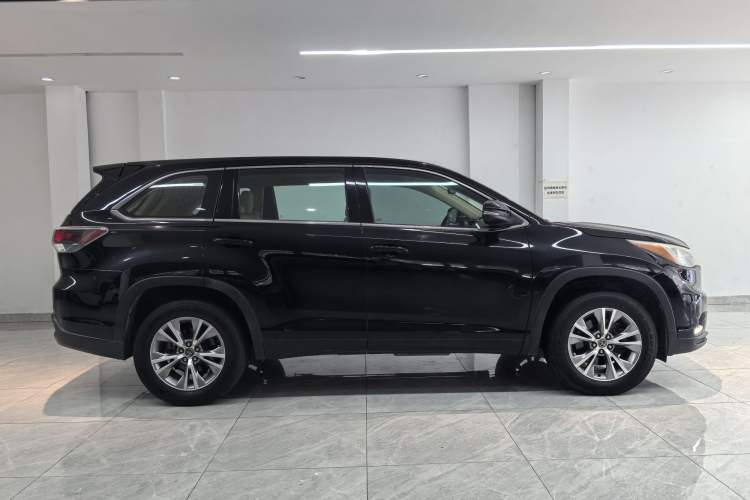 Used Toyota Highlander 2015 2.0T Four-Wheel Drive Elite Edition 7-Seater Exterior 2