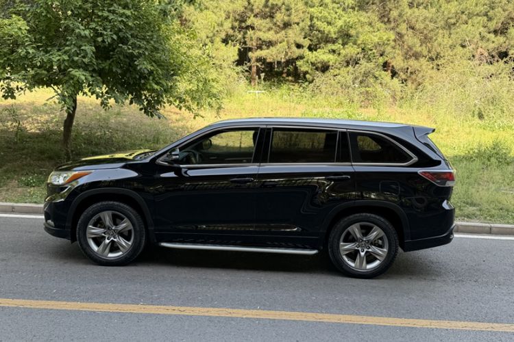 Used Toyota Highlander 2015 2.0T Four-Wheel Drive Luxury Edition 7-Seater Exterior 2