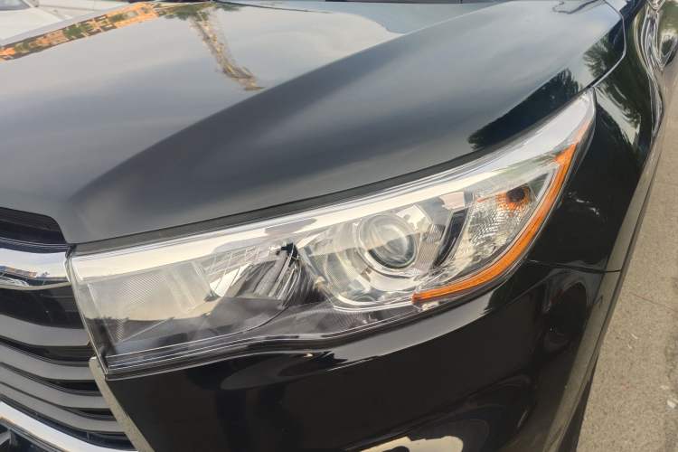 Used Toyota Highlander 2015 2.0T Four-Wheel Drive Luxury Edition 7-Seater Exterior 2