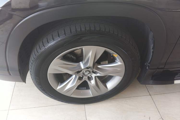 Used Toyota Highlander 2015 2.0T Four-Wheel Drive Luxury Edition 7-Seater Exterior 2