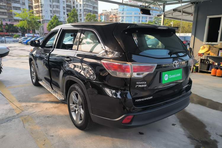 Used Toyota Highlander 2015 2.0T Four-Wheel Drive Ultimate Edition 7-Seater Exterior 2
