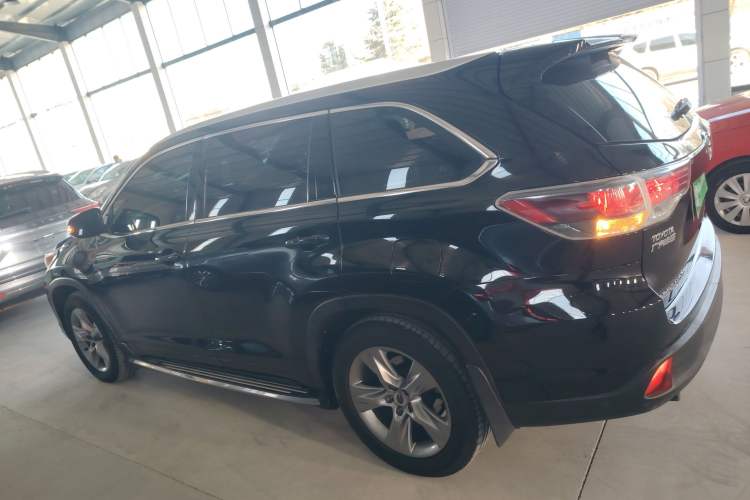 Used Toyota Highlander 2015 2.0T Four-Wheel Drive Luxury Edition 7-Seater Exterior 3